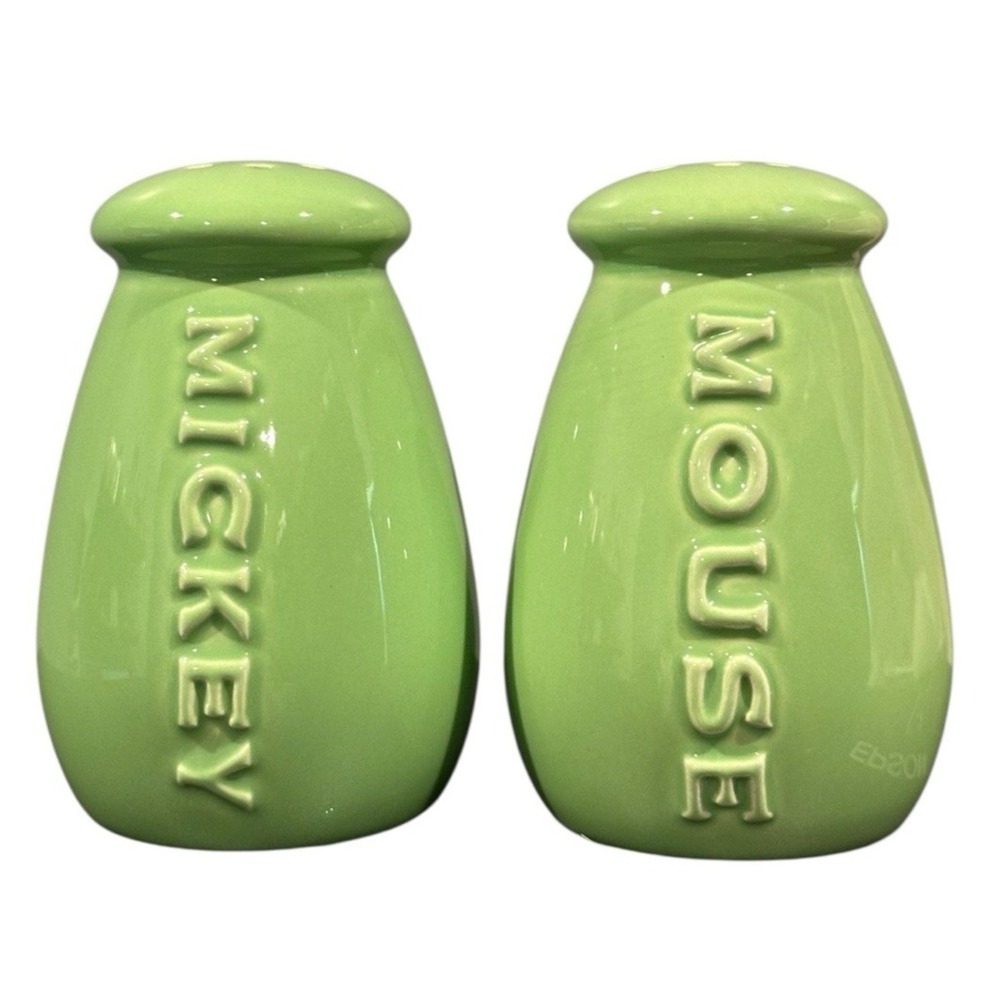 New Disney Mickey Mouse Green Salt Pepper Shakers M.Mouse Dinnerware Collection‎